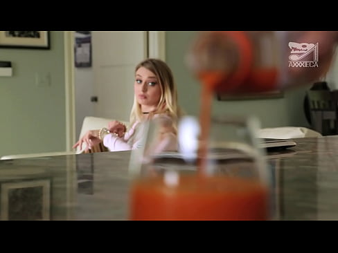 ❤️ Kuuma tyttö isoilla tisseillä ja tiukalla pillulla saa kyrpää luuserilta, mutta hyvin kovaa ❤️❌ Kotitekoinen porno at us ❌❤